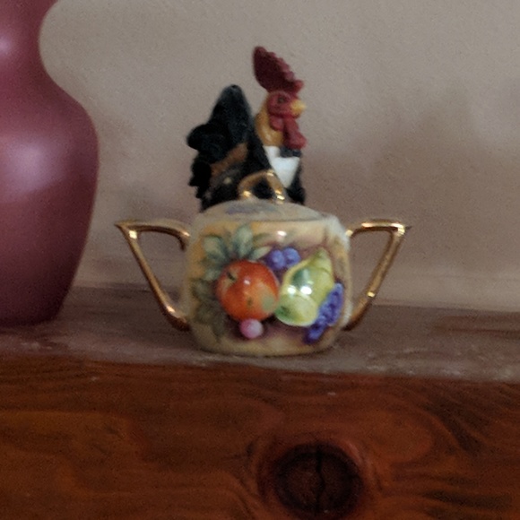 ESTATE SALE - Picture 7 of 8